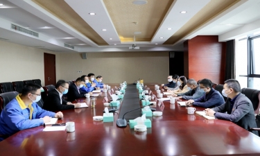 平湖市委常委、宣傳部長(zhǎng)沈志鳳蒞臨景興紙業(yè)調(diào)研疫情防控和復(fù)工復(fù)產(chǎn)情況